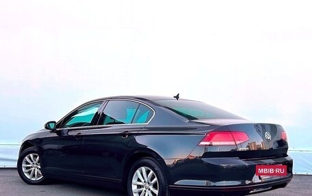 Volkswagen Passat B8 рестайлинг, 2019 год, 1 987 800 рублей, 4 фотография