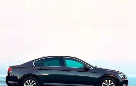 Volkswagen Passat B8 рестайлинг, 2019 год, 1 987 800 рублей, 14 фотография