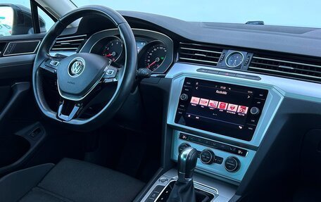 Volkswagen Passat B8 рестайлинг, 2019 год, 1 987 800 рублей, 18 фотография