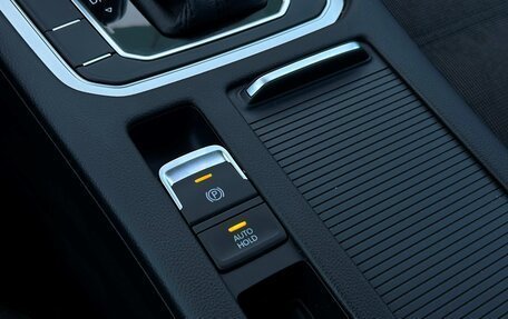 Volkswagen Passat B8 рестайлинг, 2019 год, 1 987 800 рублей, 19 фотография