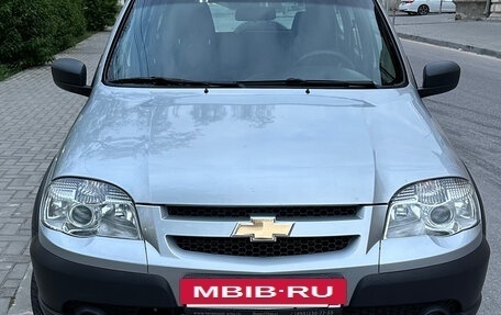 Chevrolet Niva I рестайлинг, 2016 год, 899 000 рублей, 4 фотография