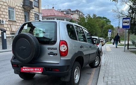 Chevrolet Niva I рестайлинг, 2016 год, 899 000 рублей, 3 фотография