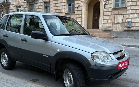 Chevrolet Niva I рестайлинг, 2016 год, 899 000 рублей, 8 фотография