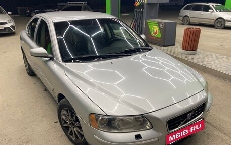 Volvo S60 III, 2004 год, 565 000 рублей, 2 фотография