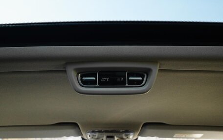 Mercedes-Benz V-Класс, 2016 год, 4 550 000 рублей, 21 фотография