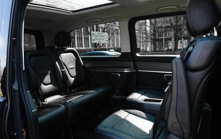 Mercedes-Benz V-Класс, 2016 год, 4 550 000 рублей, 19 фотография