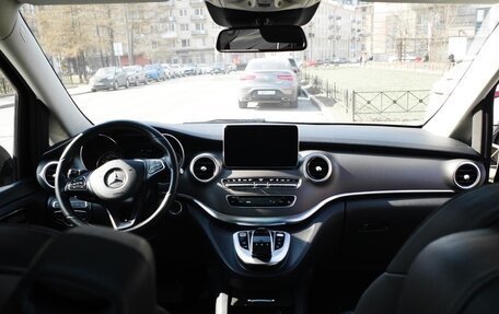 Mercedes-Benz V-Класс, 2016 год, 4 550 000 рублей, 25 фотография