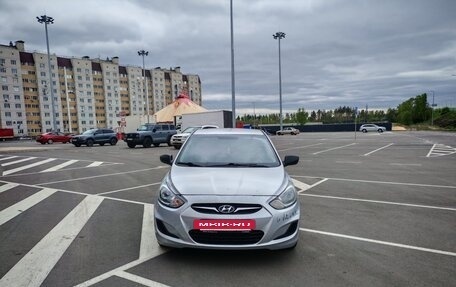 Hyundai Solaris II рестайлинг, 2011 год, 650 000 рублей, 7 фотография