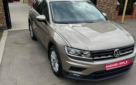 Volkswagen Tiguan II, 2020 год, 2 620 000 рублей, 5 фотография