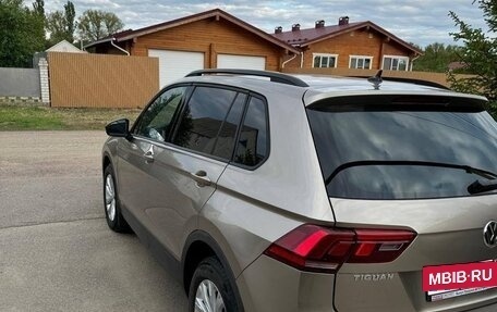 Volkswagen Tiguan II, 2020 год, 2 620 000 рублей, 2 фотография