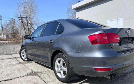 Volkswagen Jetta VI, 2011 год, 1 100 000 рублей, 4 фотография
