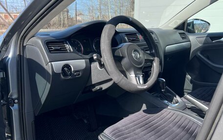 Volkswagen Jetta VI, 2011 год, 1 100 000 рублей, 11 фотография