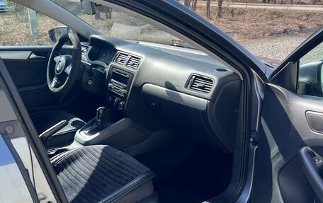 Volkswagen Jetta VI, 2011 год, 1 100 000 рублей, 6 фотография