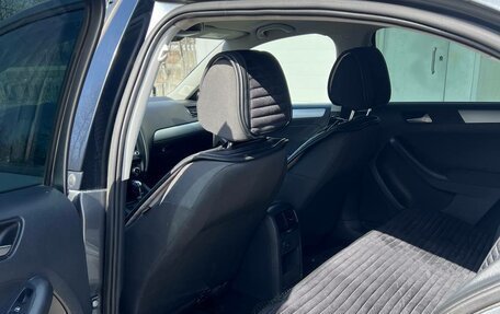 Volkswagen Jetta VI, 2011 год, 1 100 000 рублей, 14 фотография