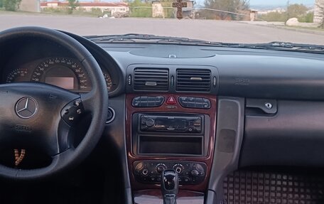 Mercedes-Benz C-Класс, 2001 год, 880 000 рублей, 8 фотография