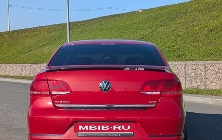 Volkswagen Passat B7, 2011 год, 975 000 рублей, 13 фотография