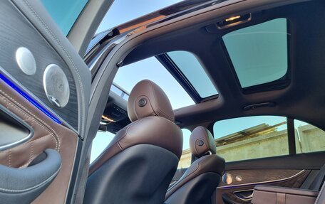 Mercedes-Benz E-Класс, 2019 год, 3 950 000 рублей, 11 фотография