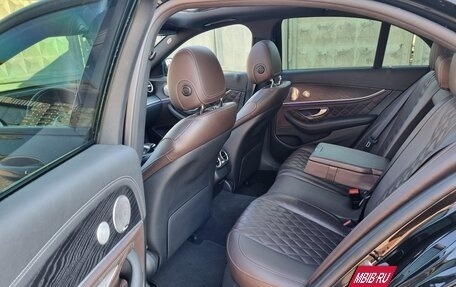 Mercedes-Benz E-Класс, 2019 год, 3 950 000 рублей, 10 фотография
