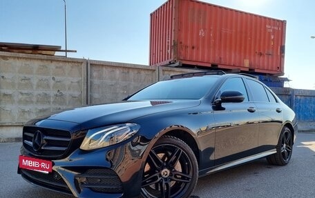 Mercedes-Benz E-Класс, 2019 год, 3 950 000 рублей, 3 фотография