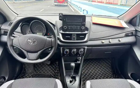 Toyota Yaris XP150 рестайлинг, 2022 год, 1 179 000 рублей, 6 фотография