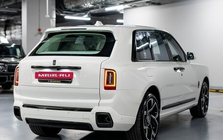 Rolls-Royce Cullinan, 2025 год, 84 990 000 рублей, 10 фотография