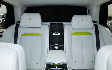 Rolls-Royce Cullinan, 2025 год, 84 990 000 рублей, 26 фотография