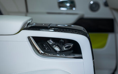 Rolls-Royce Cullinan, 2025 год, 84 990 000 рублей, 28 фотография