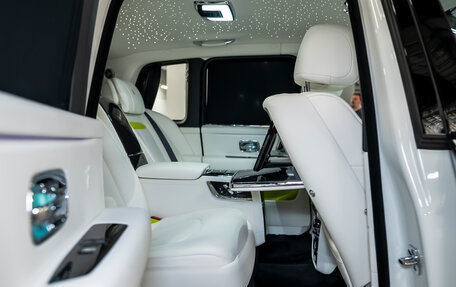 Rolls-Royce Cullinan, 2025 год, 84 990 000 рублей, 23 фотография