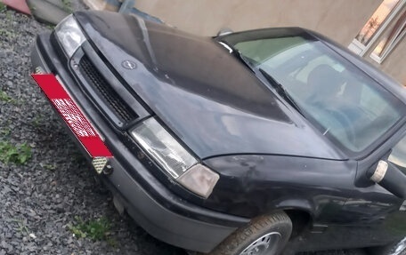 Opel Vectra A, 1991 год, 115 000 рублей, 2 фотография