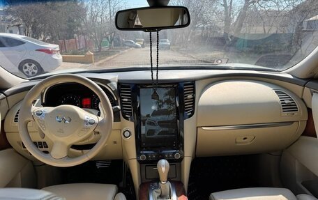 Infiniti FX II, 2011 год, 1 760 000 рублей, 7 фотография
