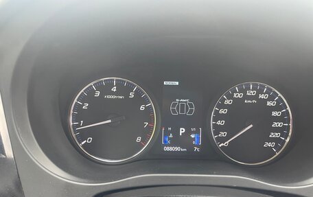 Mitsubishi Outlander III рестайлинг 3, 2017 год, 2 250 000 рублей, 9 фотография