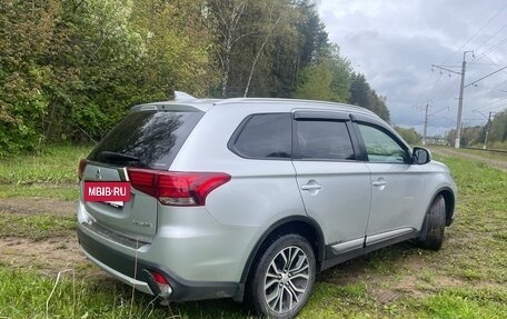 Mitsubishi Outlander III рестайлинг 3, 2017 год, 2 250 000 рублей, 6 фотография