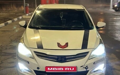 Hyundai Solaris II рестайлинг, 2012 год, 450 000 рублей, 1 фотография