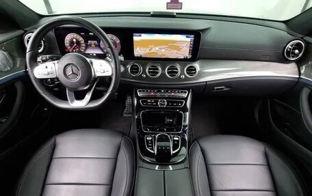 Mercedes-Benz E-Класс, 2020 год, 4 480 000 рублей, 6 фотография