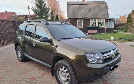 Renault Duster I рестайлинг, 2017 год, 1 650 000 рублей, 4 фотография