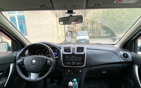 Renault Logan II, 2017 год, 840 000 рублей, 11 фотография