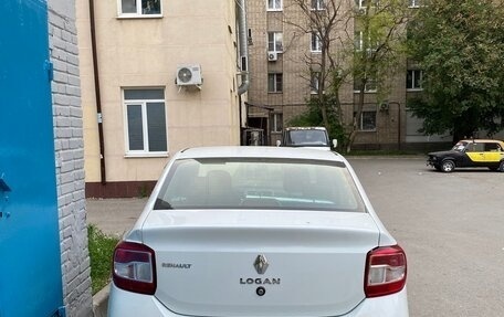 Renault Logan II, 2017 год, 840 000 рублей, 3 фотография