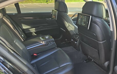 BMW 7 серия, 2015 год, 2 450 000 рублей, 14 фотография