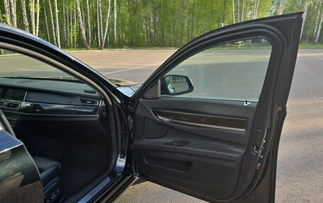 BMW 7 серия, 2015 год, 2 450 000 рублей, 16 фотография
