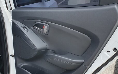 Hyundai ix35 I рестайлинг, 2014 год, 1 650 000 рублей, 10 фотография