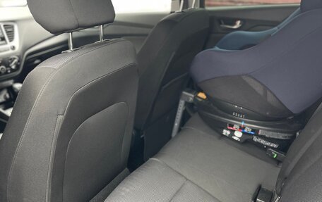 Hyundai Solaris II рестайлинг, 2018 год, 1 085 000 рублей, 10 фотография