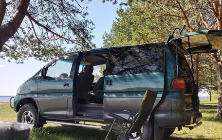Mitsubishi Delica IV, 1997 год, 900 000 рублей, 2 фотография