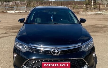 Toyota Camry, 2017 год, 2 350 000 рублей, 1 фотография