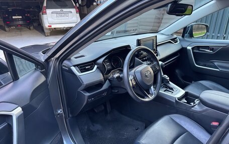 Toyota RAV4, 2019 год, 2 900 000 рублей, 5 фотография