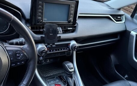 Toyota RAV4, 2019 год, 2 900 000 рублей, 9 фотография