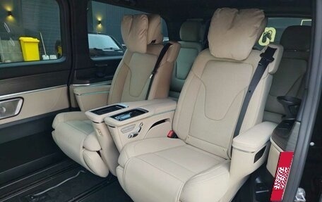 Mercedes-Benz V-Класс, 2025 год, 14 600 000 рублей, 25 фотография