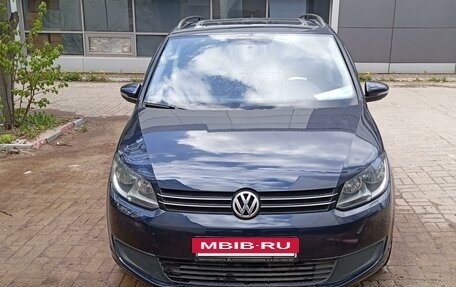 Volkswagen Touran III, 2012 год, 950 000 рублей, 5 фотография