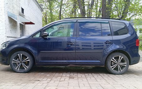 Volkswagen Touran III, 2012 год, 950 000 рублей, 6 фотография