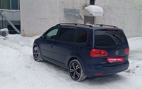 Volkswagen Touran III, 2012 год, 950 000 рублей, 7 фотография