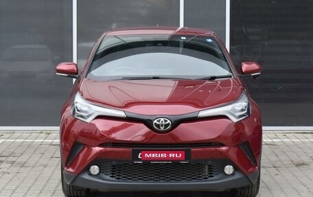 Toyota C-HR I рестайлинг, 2017 год, 2 100 000 рублей, 3 фотография